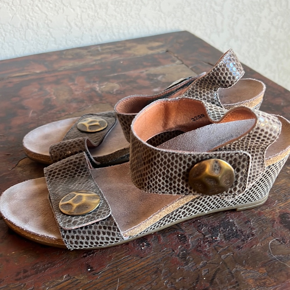 Taos sandals